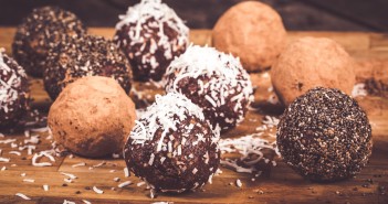 Chocolate peanut butter protein balls