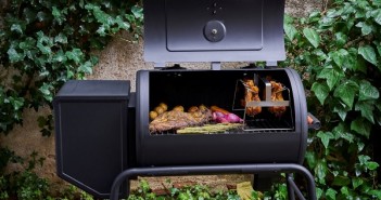 Let’s smoke up! Pellet Smoker