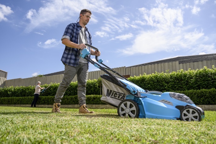 victa cordless line trimmer